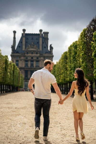 Jardin des Tuileries, Paris, pre wedding shoot, engagement photographs. Lauren Hollamby photography.