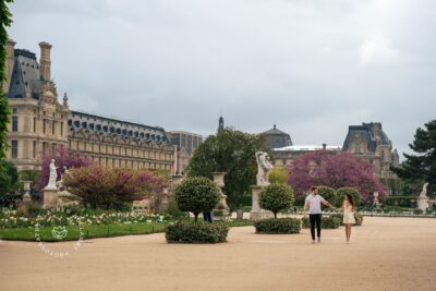 Jardin des Tuileries, Paris, engagement photoshoot. Lauren Hollamby photography. Destination photoshoots.