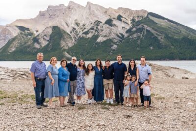 Lake Minnewanka family photoshoot. Lauren Hollamby Photography
