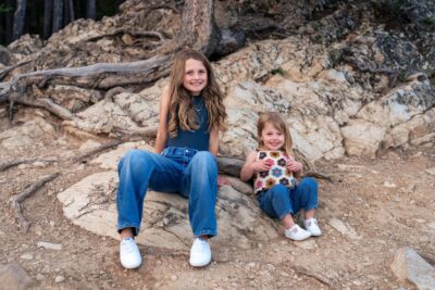 Lake Minnewanka Family Photoshoot. Banff Photographer. Lauren Hollamby Photography
