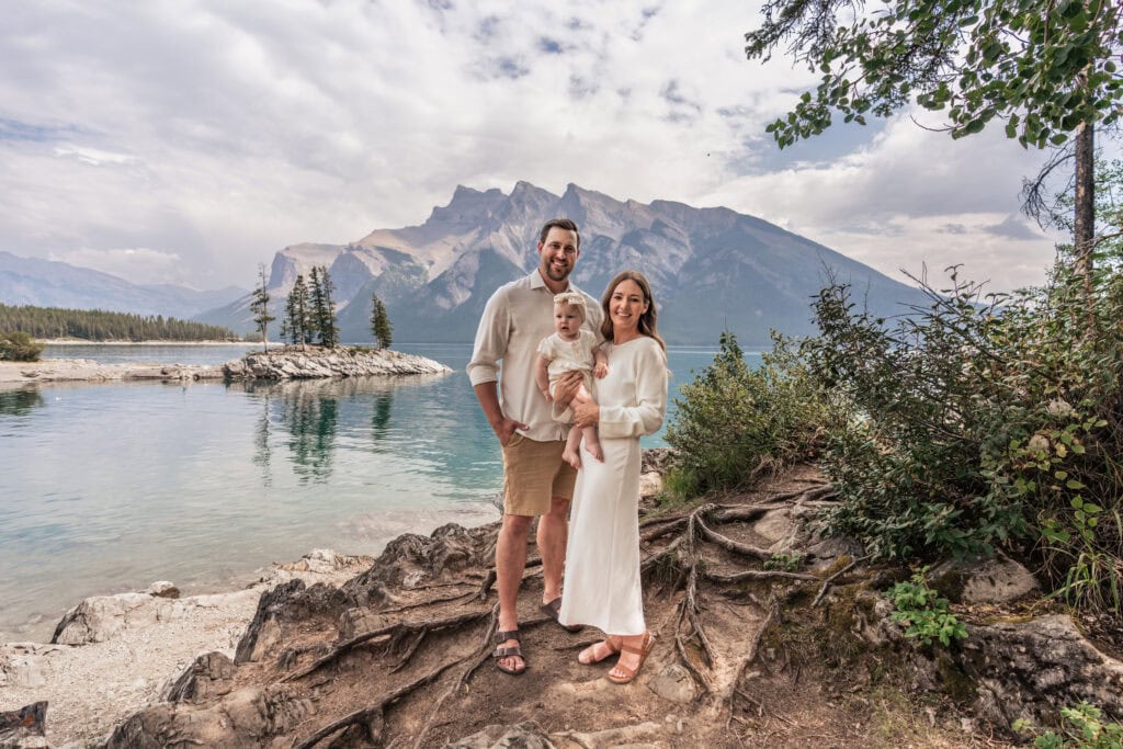 Lake Minnewanka Banff Family Photos, Elopement, Lauren Hollamby Photography