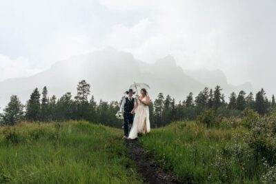 Canmore elopement wedding. Lauren Hollamby Photography